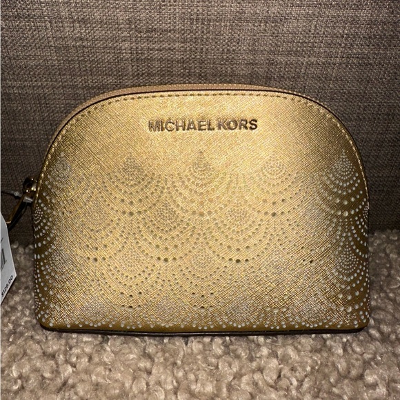 Michael Kors Handbags - NWT 💛 Michael Kors Cosmetic Bag